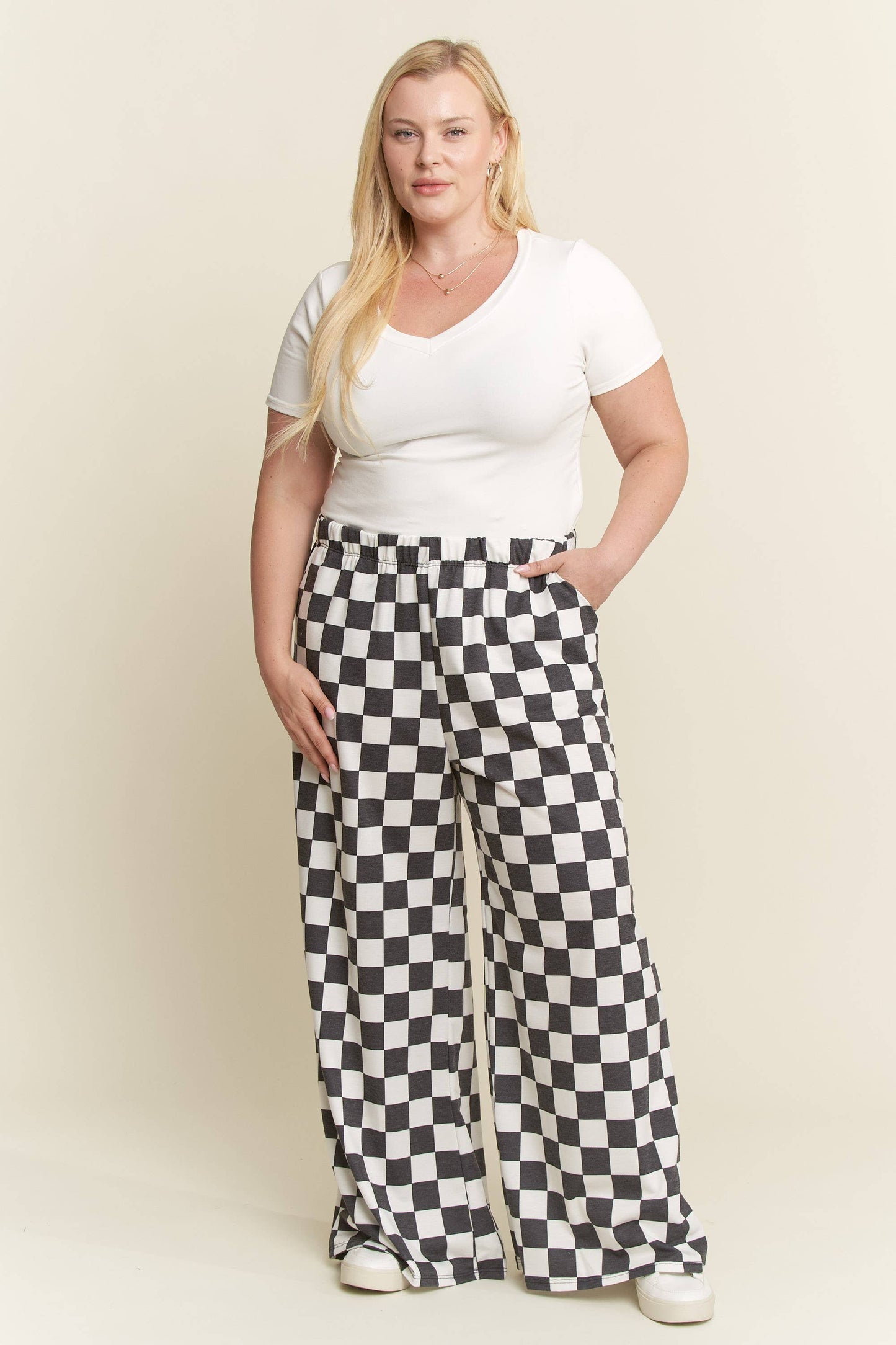 PLUS SIZE CHECKERED PANTS