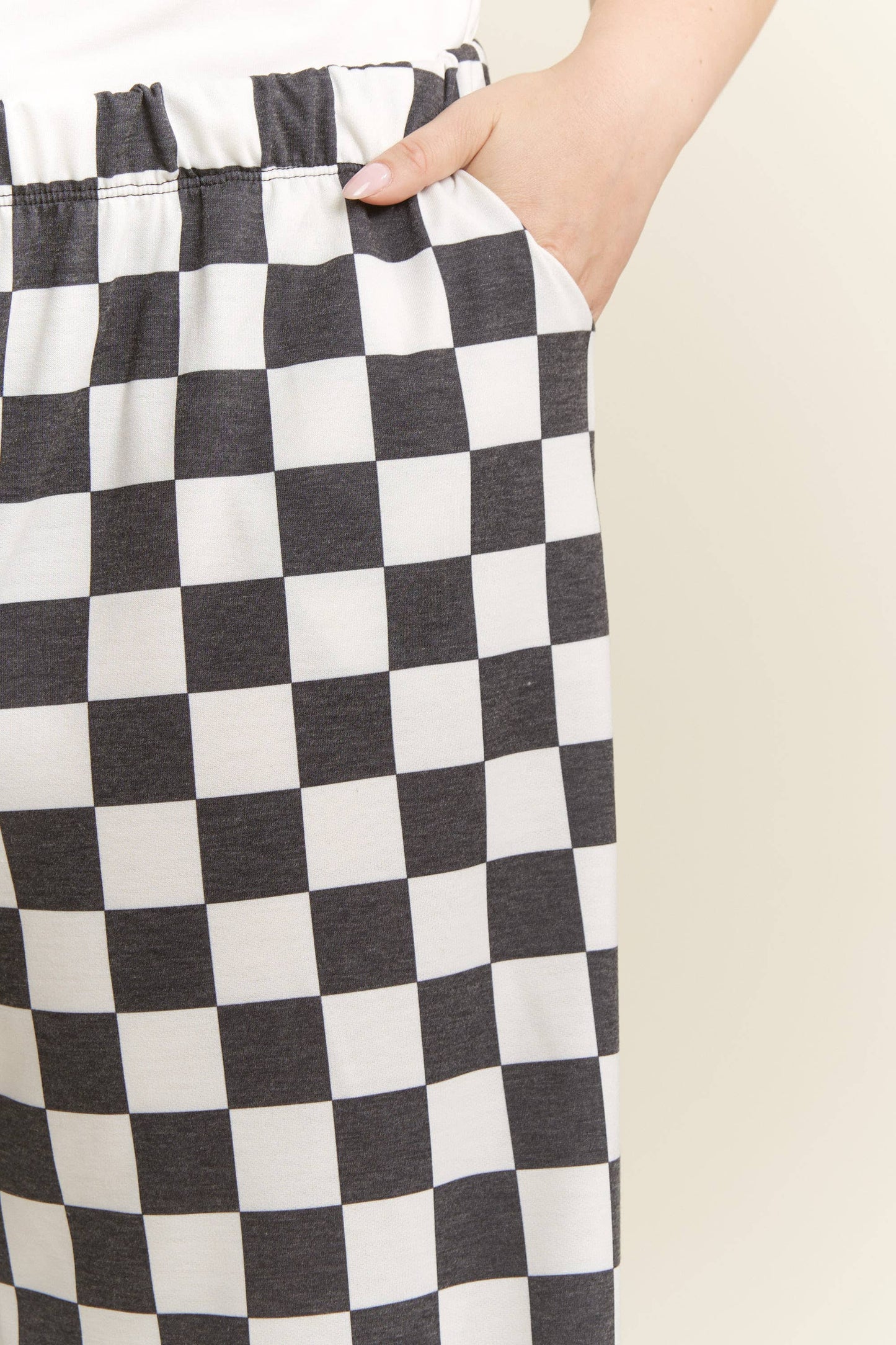 PLUS SIZE CHECKERED PANTS