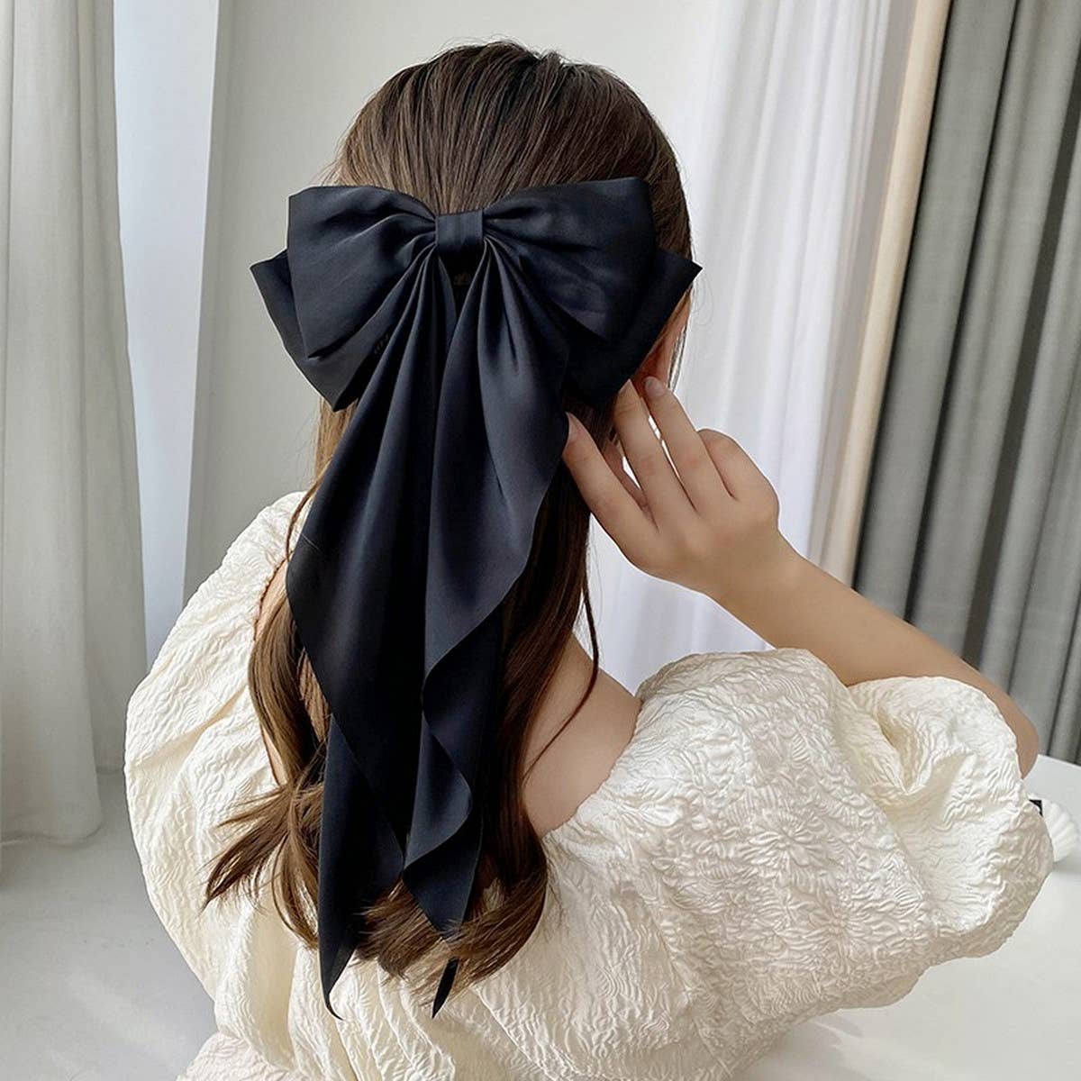 Long Tail Bow